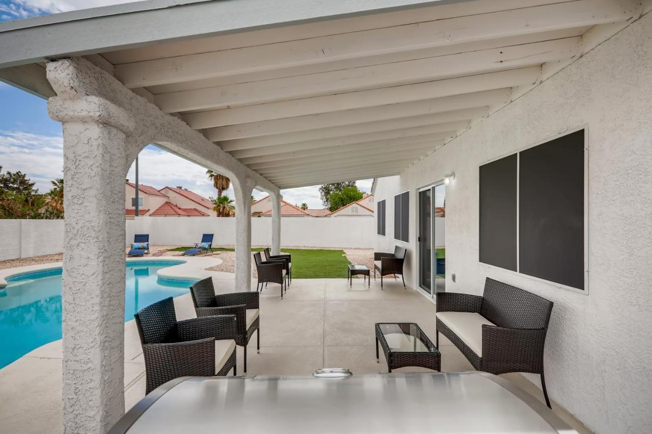 לאס וגאס Luxurious House With A Pool, Spa, And Patio, Sleeps 6 Comfortably מראה חיצוני תמונה
